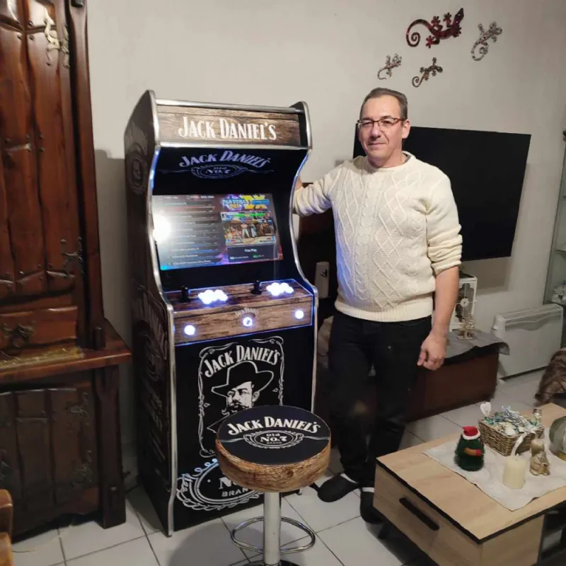 Livraison à Istres - Borne Jack Daniel's - borne to be arcade